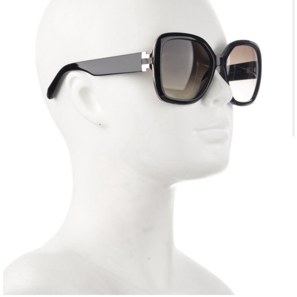 Salvatore Ferragamo Black Oversized Sunglasses - Picture 3 of 10